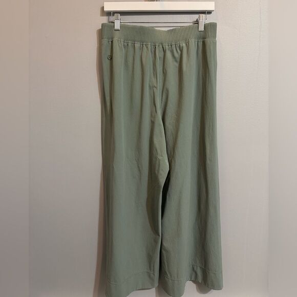 Lululemon Stretch Woven Wide Leg Pant - Picture 6 of 10